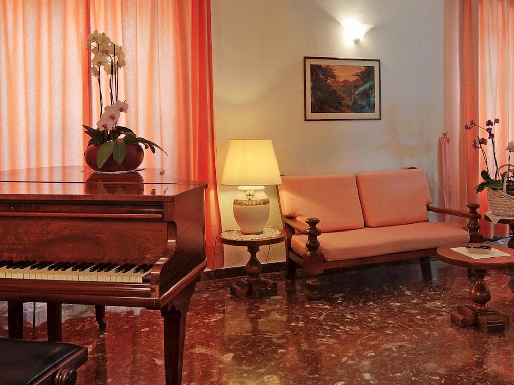 Hotel La Luna Иския Екстериор снимка