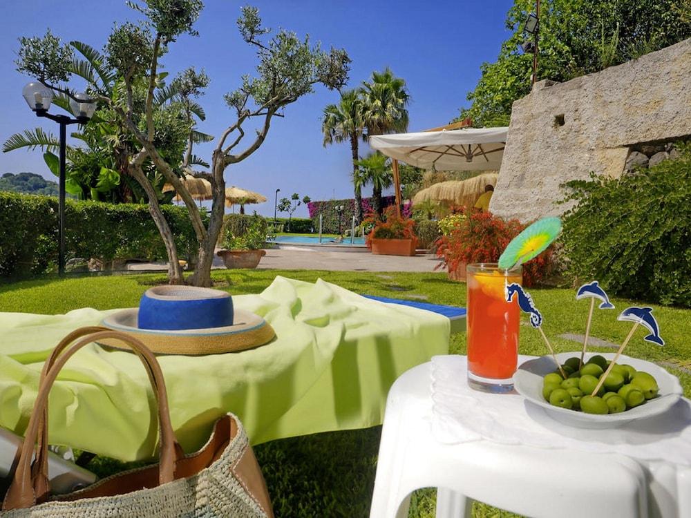 Hotel La Luna Иския Екстериор снимка