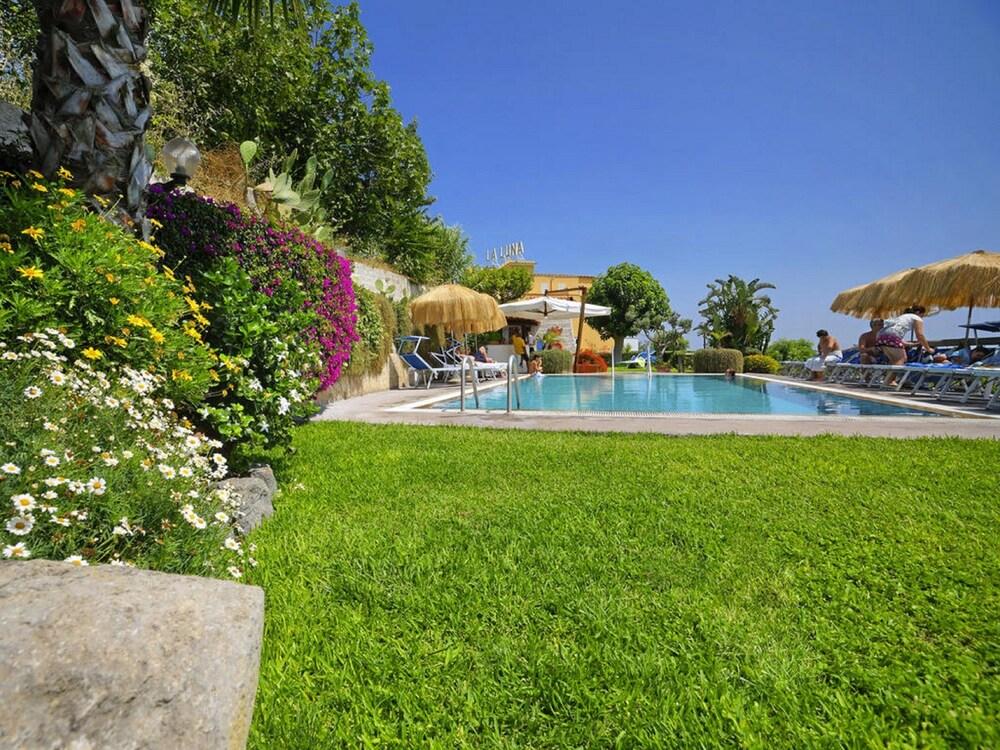 Hotel La Luna Иския Екстериор снимка
