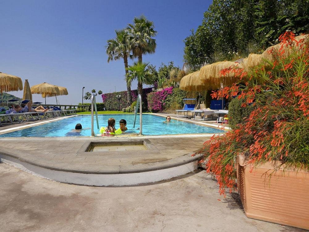 Hotel La Luna Иския Екстериор снимка