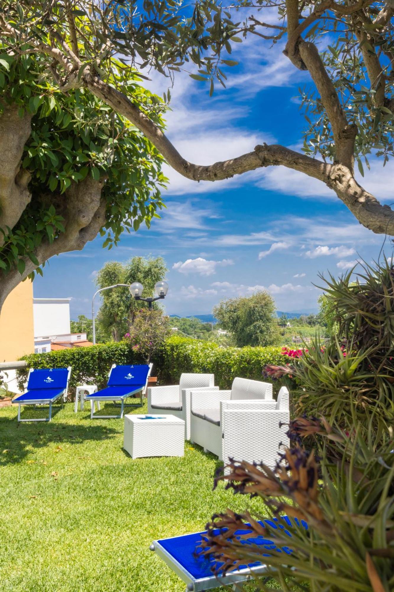 Hotel La Luna Иския Екстериор снимка