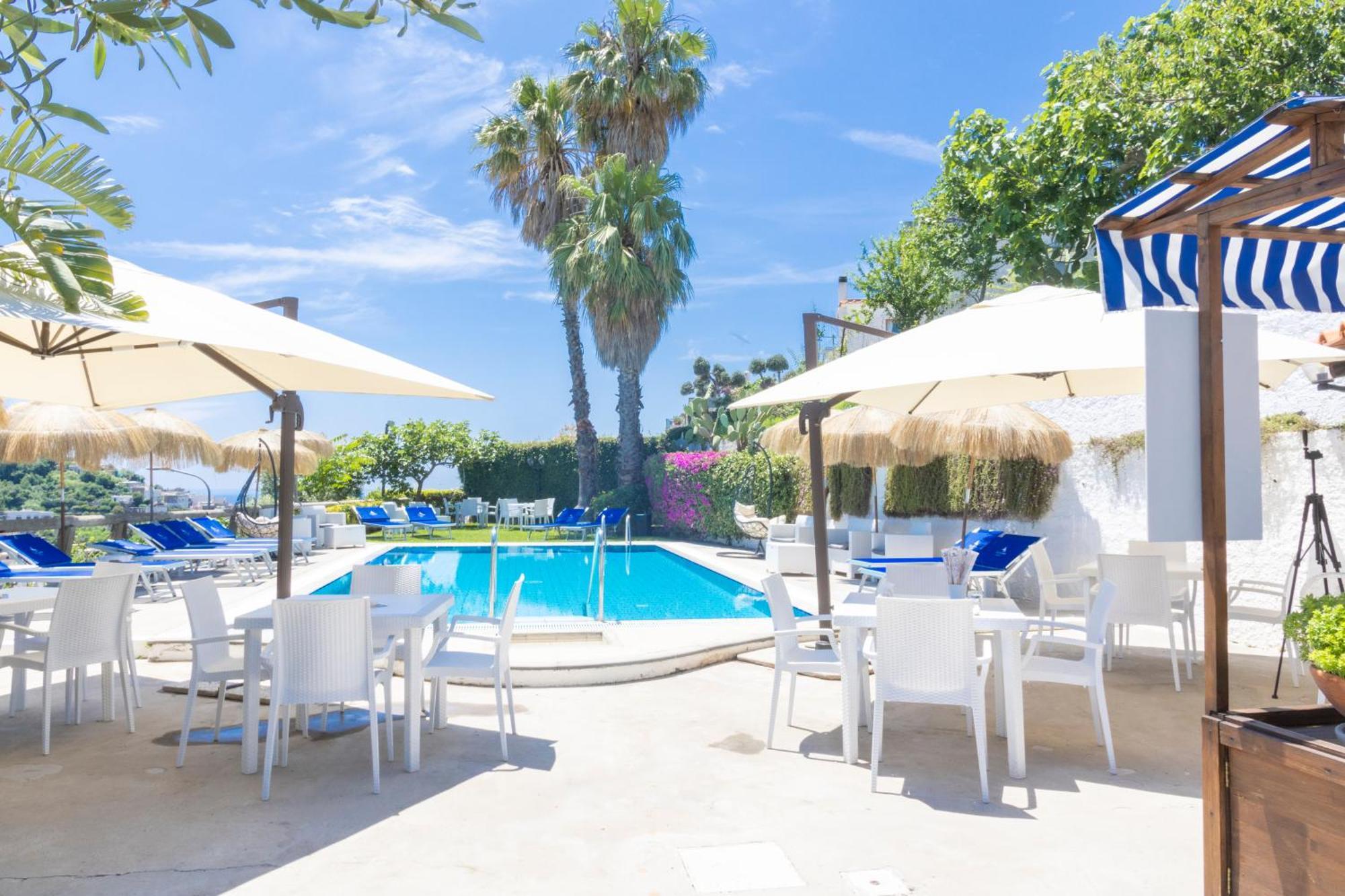 Hotel La Luna Иския Екстериор снимка
